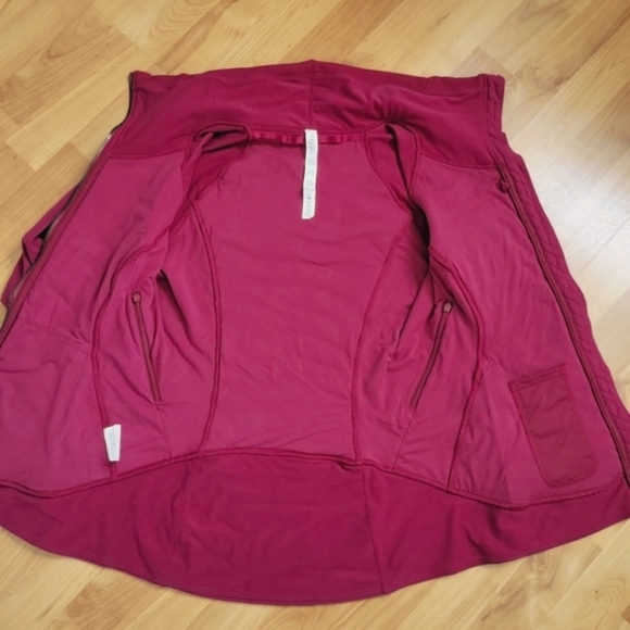 Lululemon Fleece Out Jacket 8 Berry Rumble Red 8 - Picture 15 of 15